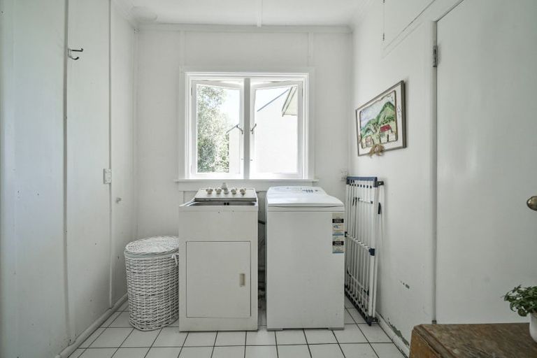 Photo of property in 27 Campbell Street, Havelock North, 4130