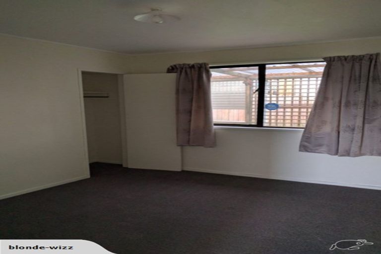 Photo of property in 2/67 Sunvue Road, Glen Eden, Auckland, 0602