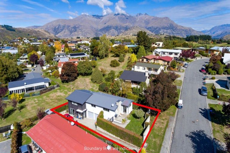 Photo of property in 8 Bracken Street, Arrowtown, 9302