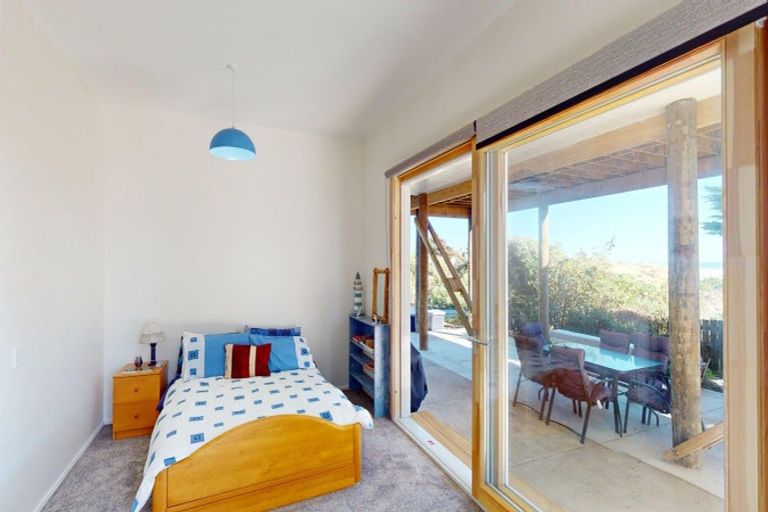 Photo of property in 5 Somerset Grove, Waitarere Beach, Levin, 5510