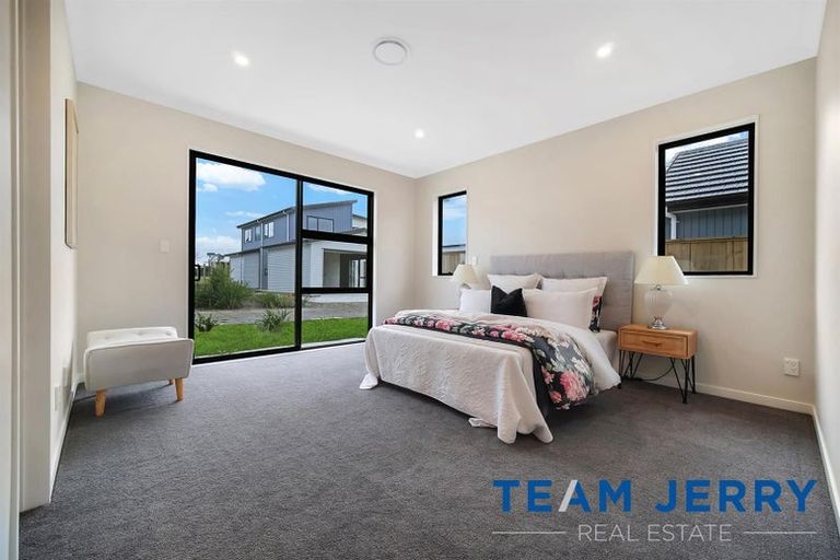 Photo of property in 4 Gertrude Cole Road, Clarks Beach, 2122