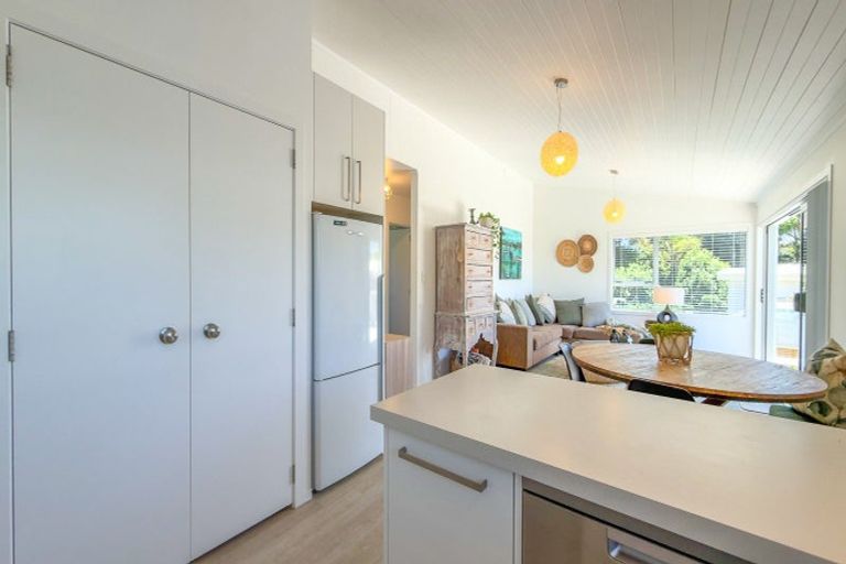 Photo of property in 2a Swordfish Avenue, Whiritoa, Whangamata, 3691