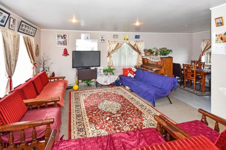 Photo of property in 104 Crawford Avenue, Mangere Bridge, Auckland, 2022