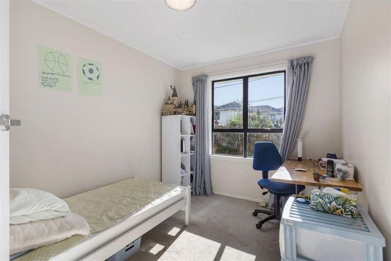 Photo of property in 4 Tonkin Drive, Sunnynook, Auckland, 0620