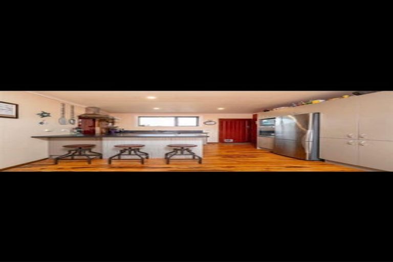 Photo of property in 15 Cross Street, Milton, 9220