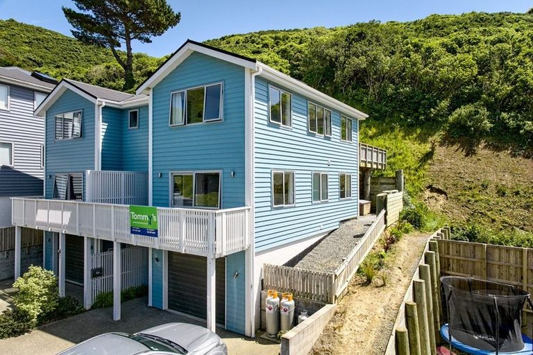 Photo of property in 10a Rarangi Way, Owhiro Bay, Wellington, 6023