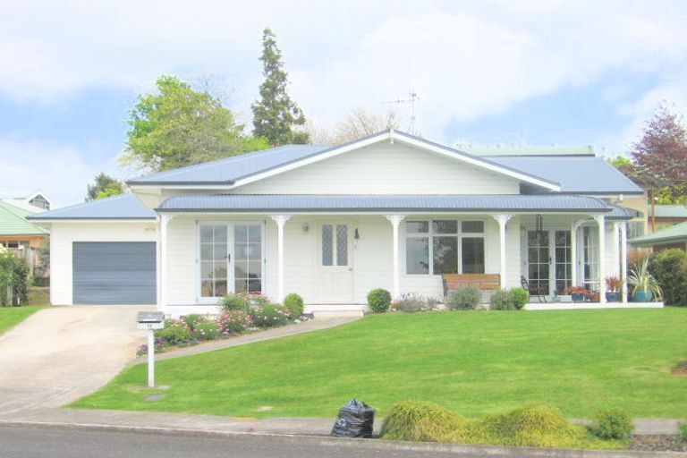 Photo of property in 42 Willow Grove, Morrinsville, 3300