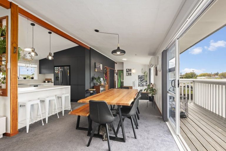 Photo of property in 28 Hammond Street, Marton, 4710