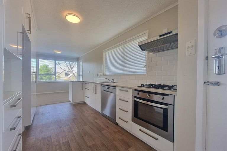 Photo of property in 13 Harmel Road, Glendene, Auckland, 0602