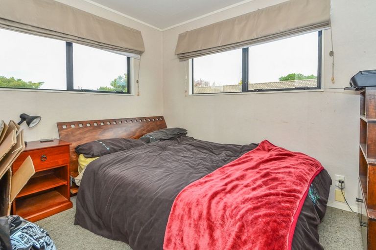 Photo of property in 2/9 Bellville Drive, Clendon Park, Auckland, 2103
