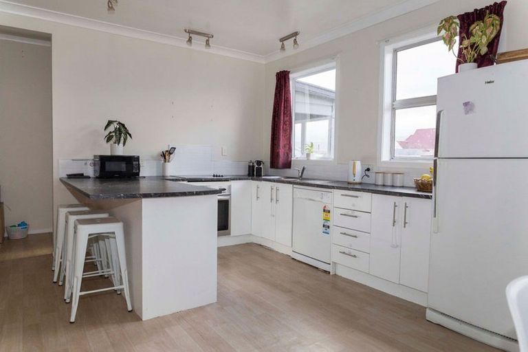 Photo of property in 13 Waterloo Street, Dannevirke, 4930