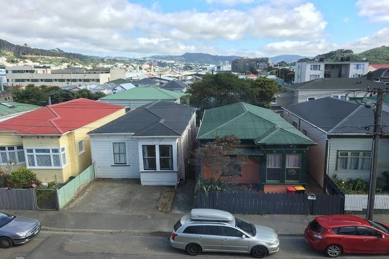 Photo of property in 9/24 Princess Terrace, Newtown, Wellington, 6021