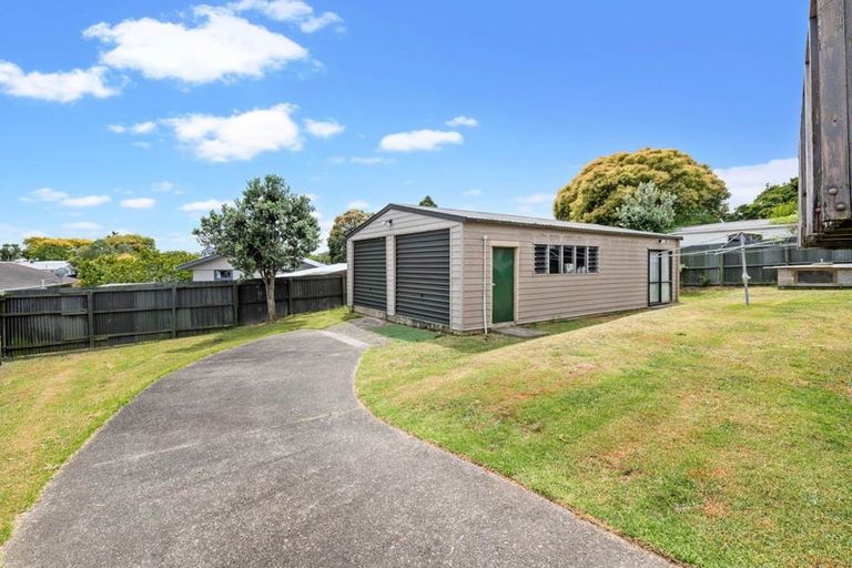 Photo of property in 14 Yearsley Place, Manurewa, Auckland, 2102