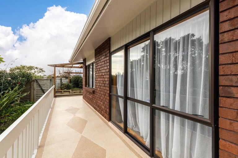 Photo of property in 10 Ruskin Place, Westown, New Plymouth, 4310