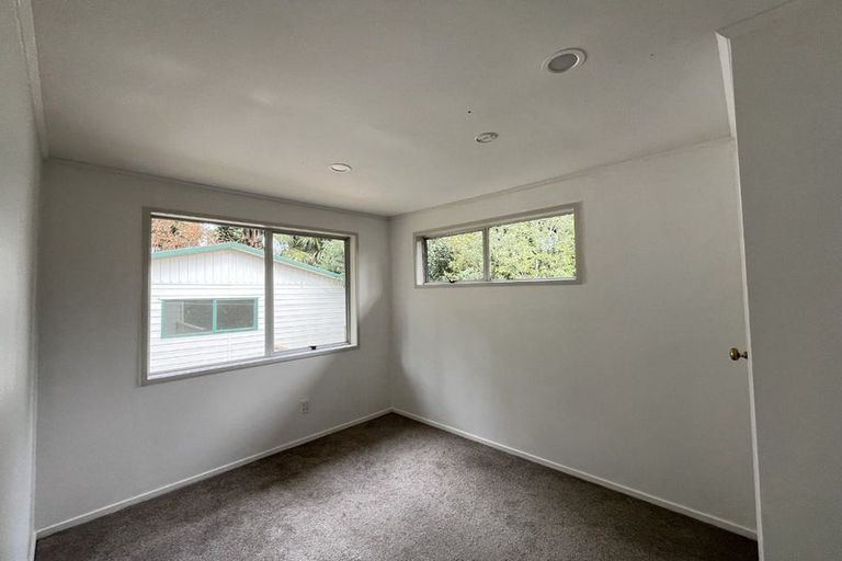 Photo of property in 11 Kilcar Place, Massey, Auckland, 0614