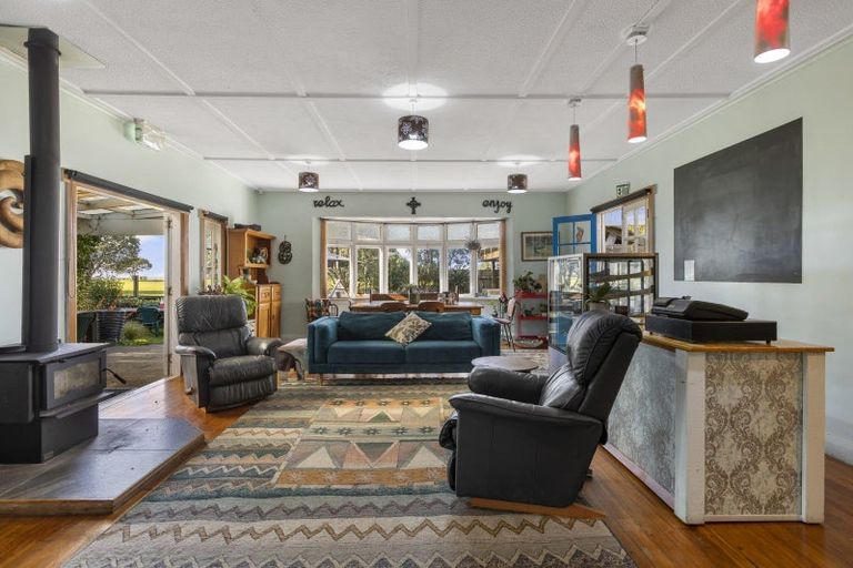 Photo of property in 9 West Beach, Waitara, 4320