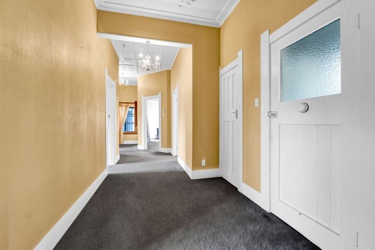 Photo of property in 10 Cameron Street, Hawera, 4610