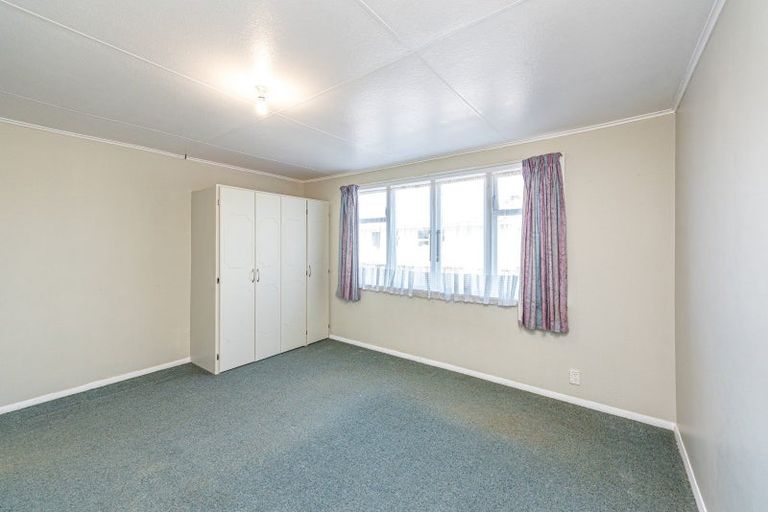 Photo of property in 27 Matipo Street, Castlecliff, Whanganui, 4501