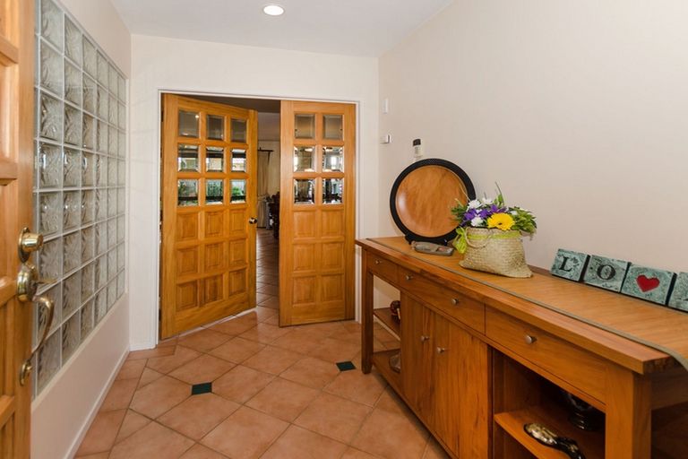 Photo of property in 63 The Glade South, Pukekohe, 2120