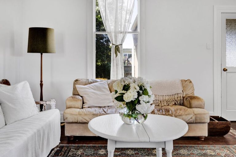 Photo of property in 207 Egmont Street, Patea, 4520