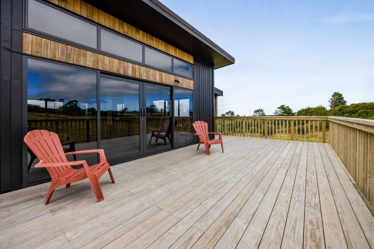 Photo of property in 621 Climie Road, Cardiff, Stratford, 4391