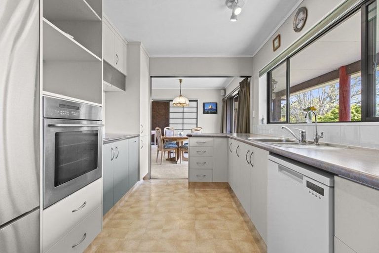 Photo of property in 12 Tamati Place, Merrilands, New Plymouth, 4312