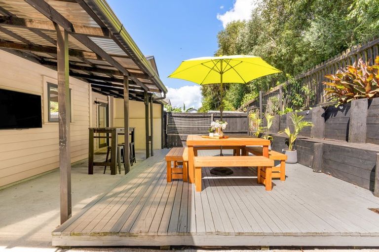 Photo of property in 14 Taiaapure Street, Weymouth, Auckland, 2103