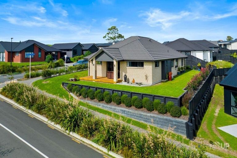 Photo of property in 19 Stanton House Road, Paerata, 2124