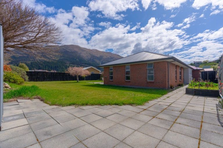 Photo of property in 20 Hewson Crescent, Lake Hawea, Wanaka, 9382