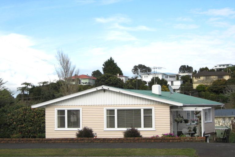 Photo of property in 22 Stuart Place, Blagdon, New Plymouth, 4310