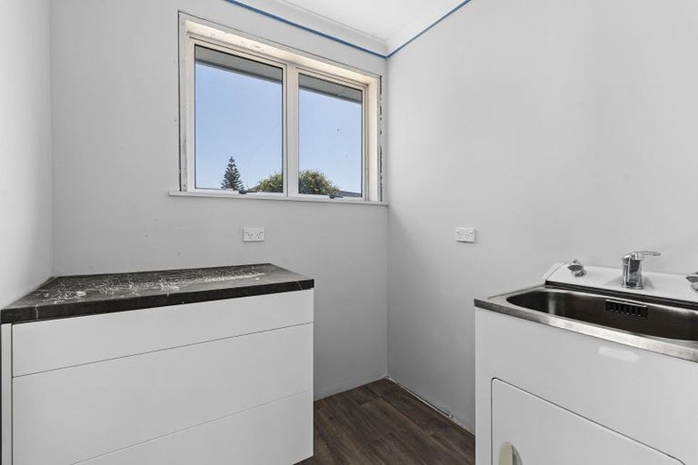 Photo of property in 103 Cook Street, Marfell, New Plymouth, 4310