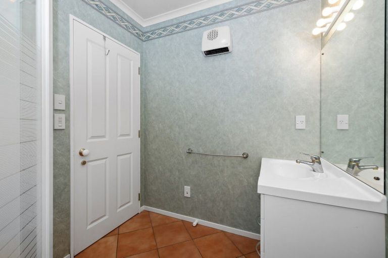 Photo of property in 11a Cumberland Rise, Taradale, Napier, 4112