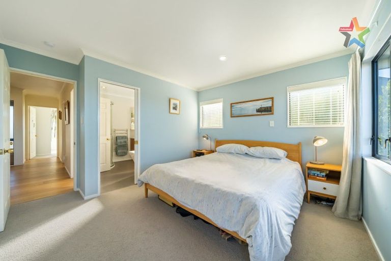 Photo of property in 87 Cypress Drive, Maungaraki, Lower Hutt, 5010