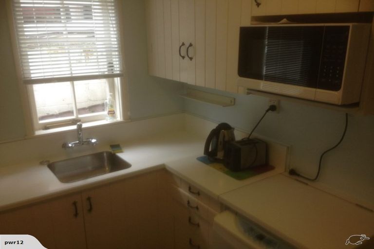 Photo of property in 14 Alton Terrace, Pakuranga Heights, Auckland, 2010