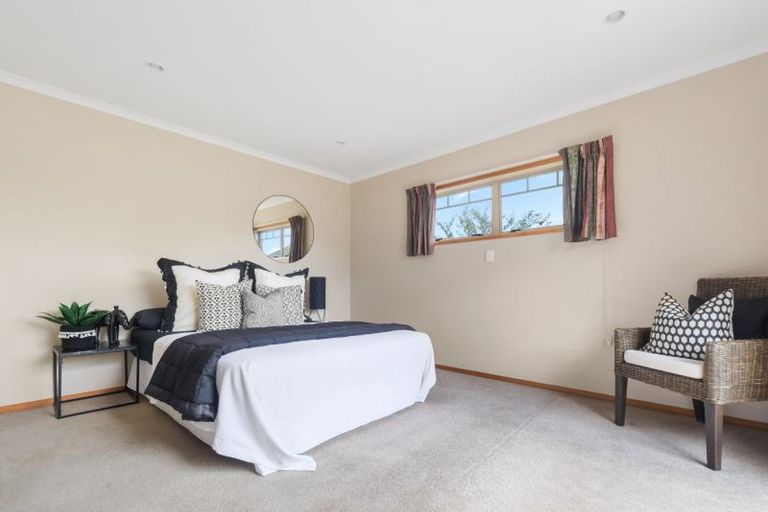 Photo of property in 27 Cranbrook Place, Rototuna North, Hamilton, 3210