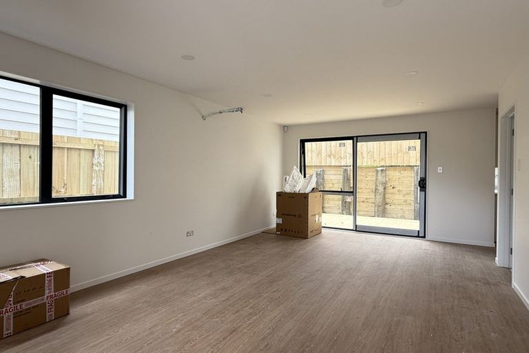 Photo of property in 40 Normanton Street, Glenfield, Auckland, 0629