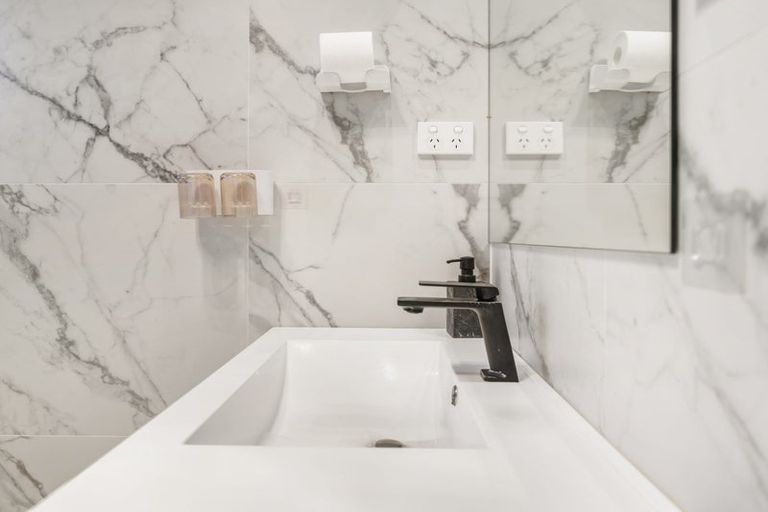 Photo of property in 7/69 Wharf Road, Te Atatu Peninsula, Auckland, 0610