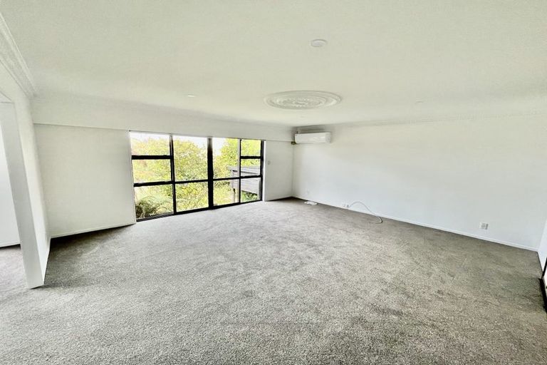 Photo of property in 31 Cumbrian Place, Conifer Grove, Takanini, 2112