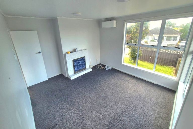 Photo of property in 20 Farnborough Crescent, Mangere, Auckland, 2022