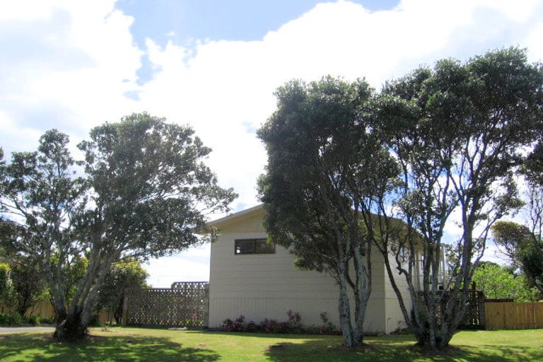 Photo of property in 11 Snell Crescent, Waihi Beach, 3611
