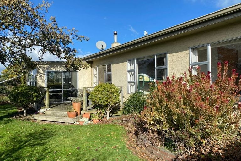 Photo of property in 564 No 1 Line, Longburn, Palmerston North, 4475