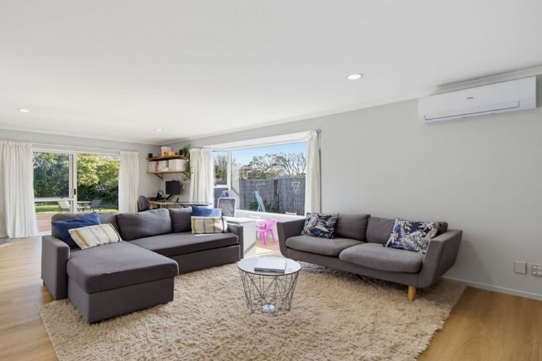 Photo of property in 5a Woodgrove Avenue, North New Brighton, Christchurch, 8083