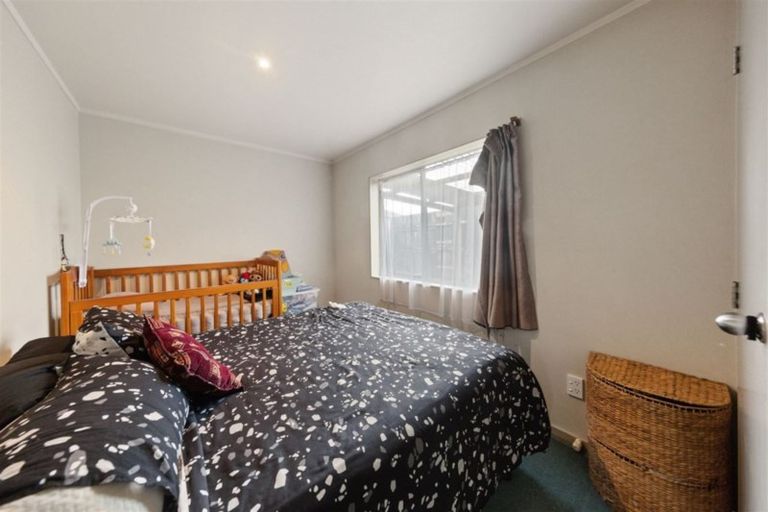 Photo of property in 39 Robert Skelton Place, Clendon Park, Auckland, 2103
