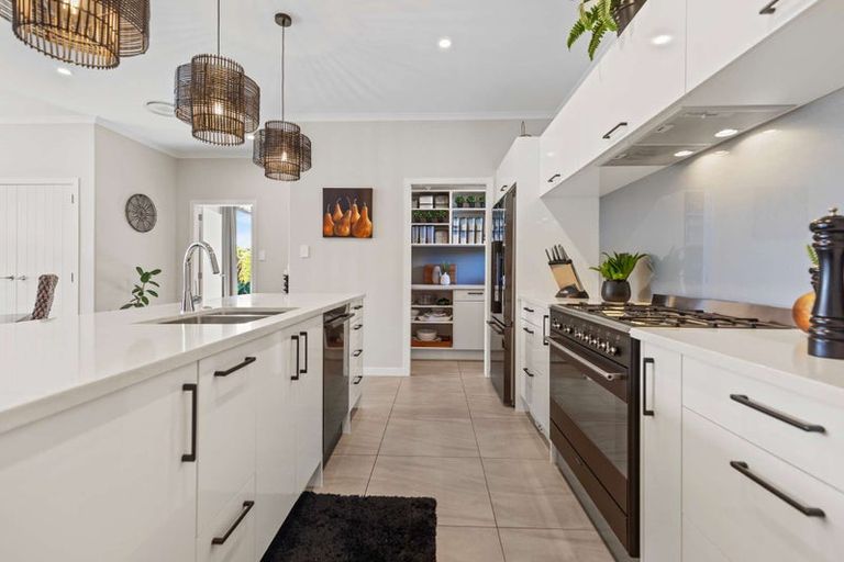 Photo of property in 57 Benmore Crescent, Pyes Pa, Tauranga, 3112