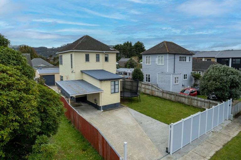 Photo of property in 27 Sladden Street, Naenae, Lower Hutt, 5011