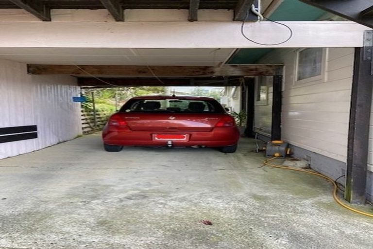 Photo of property in 21 Bayview Road, Paremata, Porirua, 5024