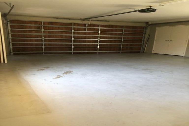 Photo of property in 52 Shelter Drive, Greenhithe, Auckland, 0632