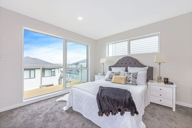 Photo of property in 41 Ascension Crescent, Orewa, 0931