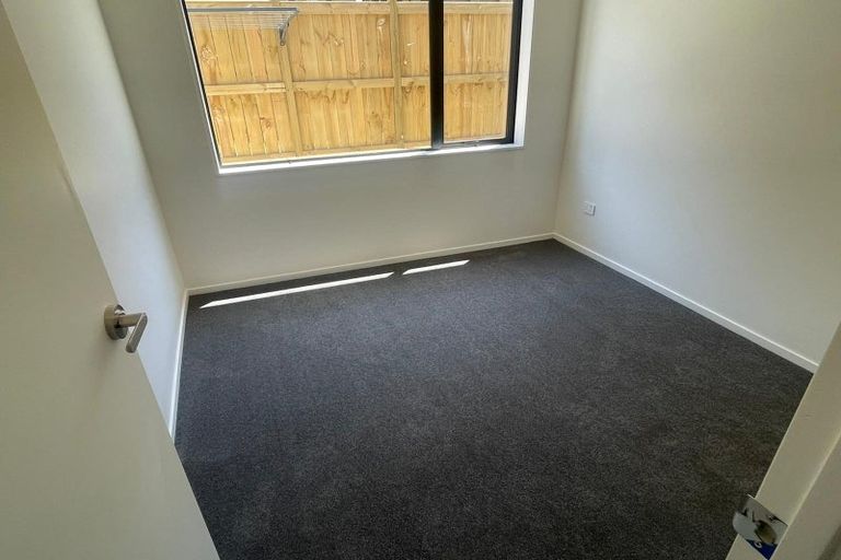 Photo of property in 18b Crestview Rise, Papakura, 2110