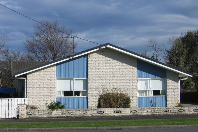 Photo of property in 2 Roberts Road, Lansdowne, Masterton, 5810